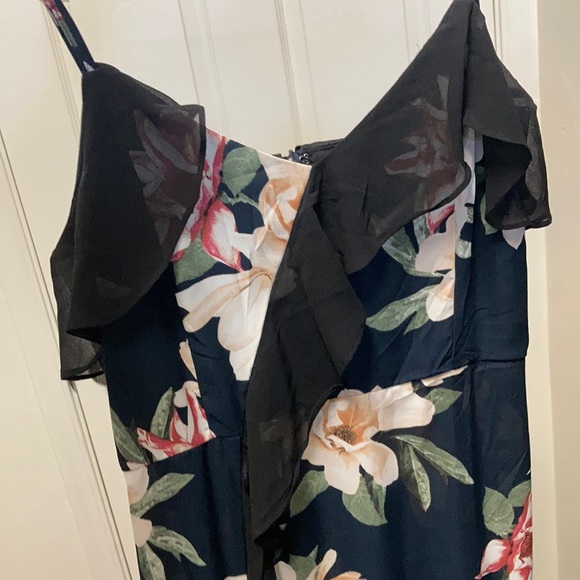 Beautiful dress for a fall wedding - Picture 1 of 3